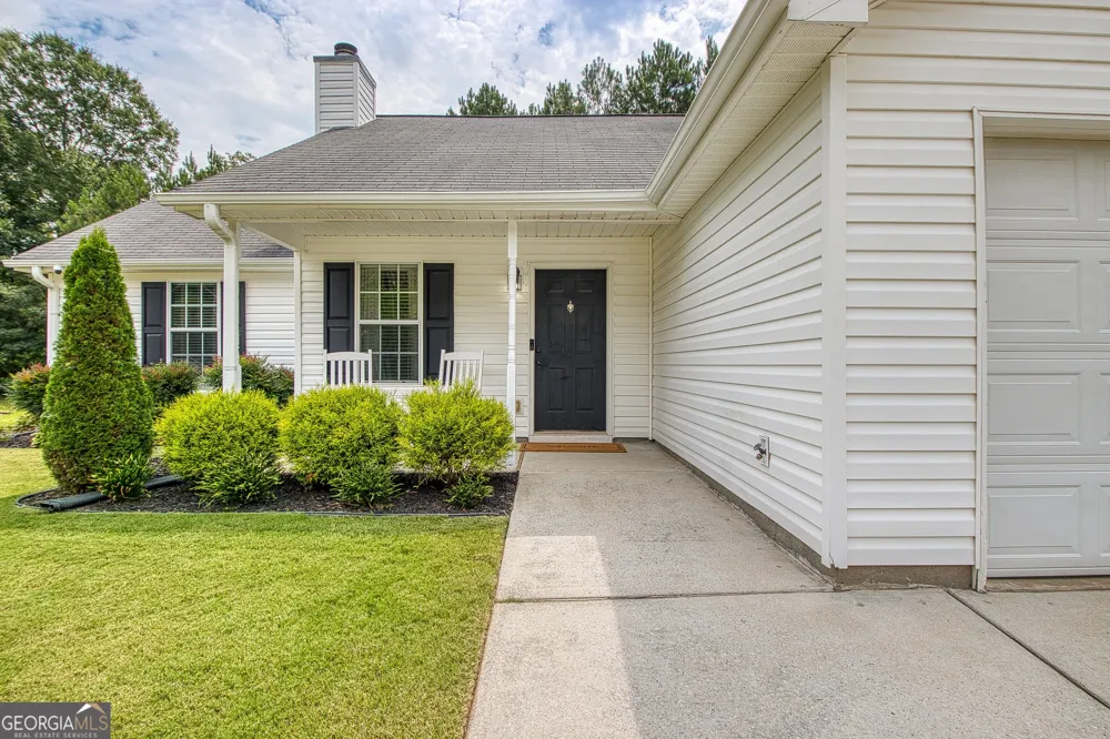 185 Creekside DR Grantville, GA 30220