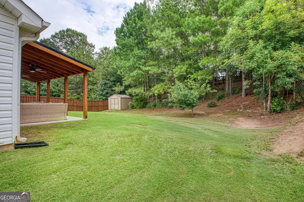 185 Creekside DR Grantville, GA 30220