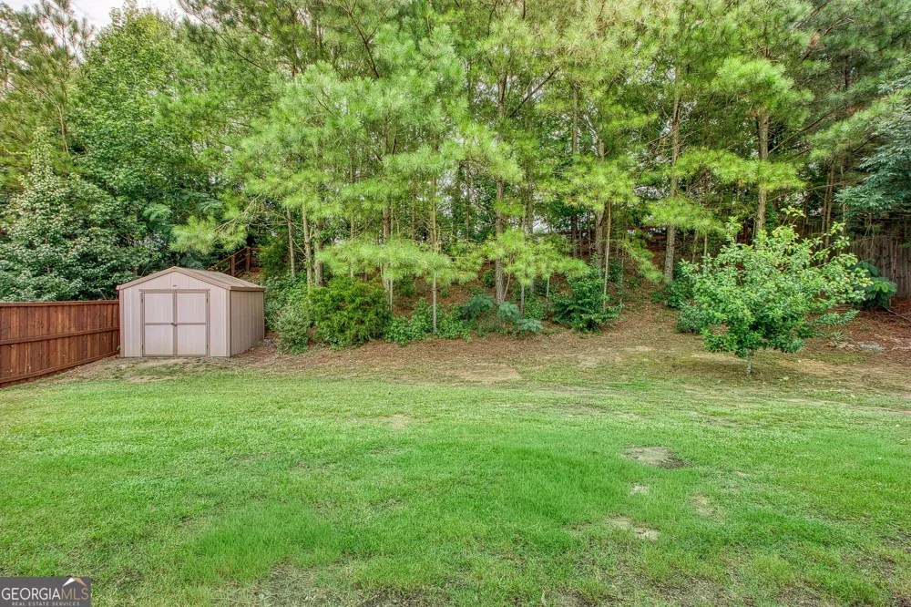 185 Creekside DR Grantville, GA 30220