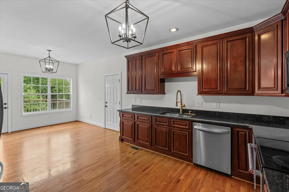 120 Camilla DR Carrollton, GA 30116