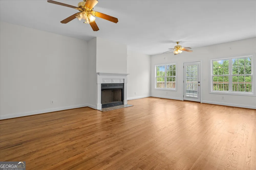 120 Camilla DR Carrollton, GA 30116