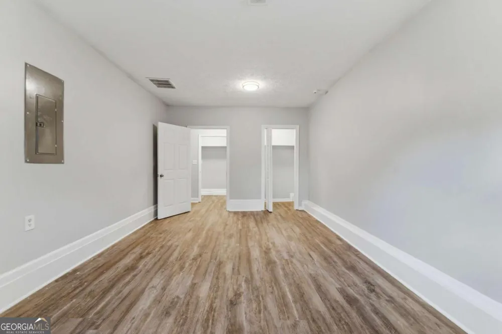 1677 Liberty VLY Decatur, GA 30032