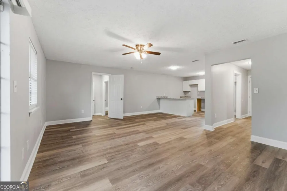 1677 Liberty VLY Decatur, GA 30032