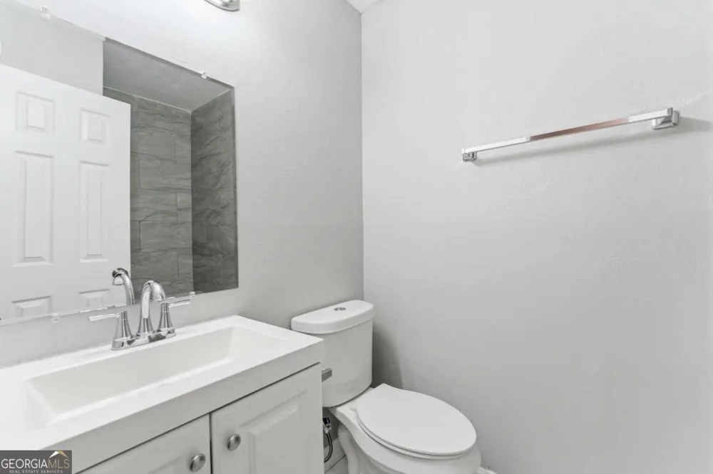 1677 Liberty VLY Decatur, GA 30032