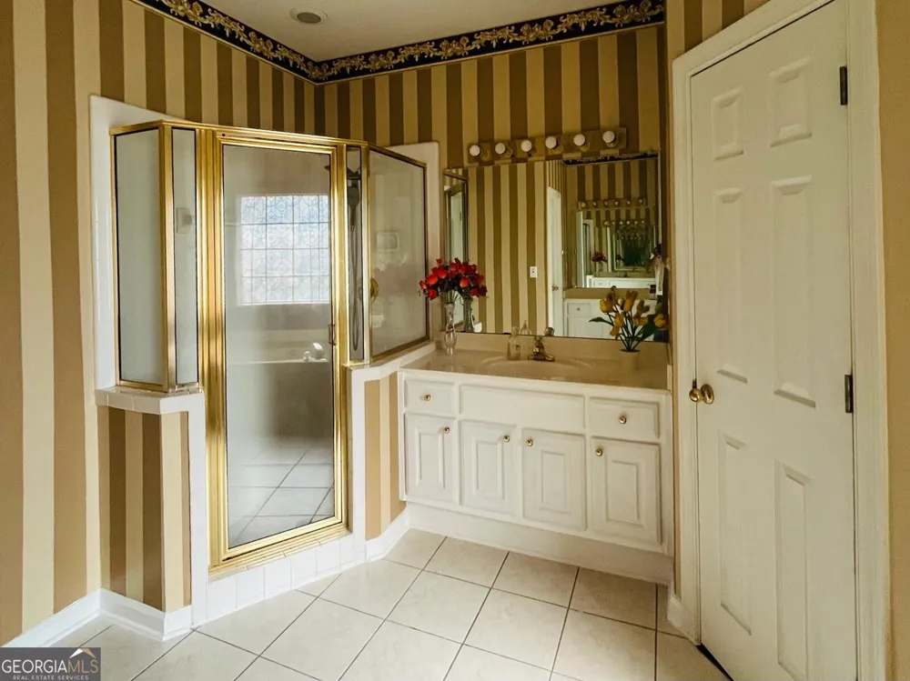 1254 Riversand LN SW Lilburn, GA 30047