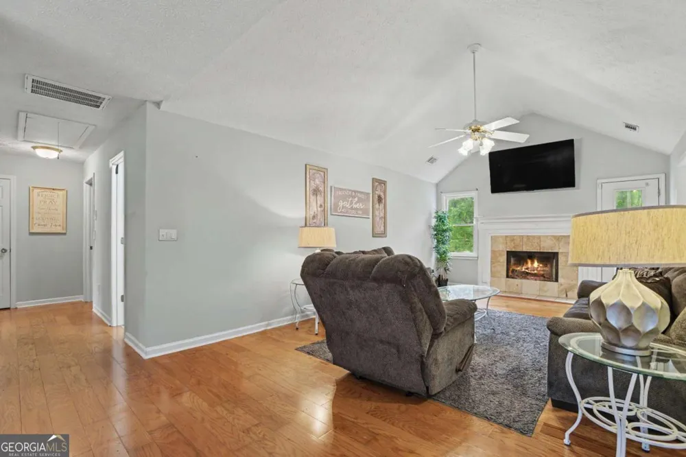 5643 Pipsissewa DR Flowery Branch, GA 30542