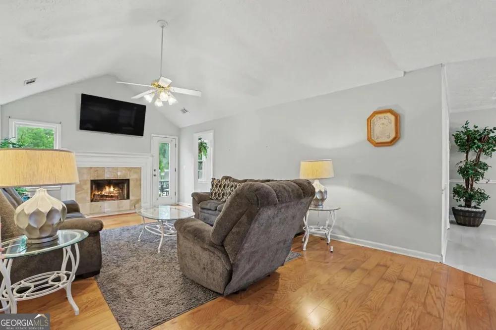 5643 Pipsissewa DR Flowery Branch, GA 30542