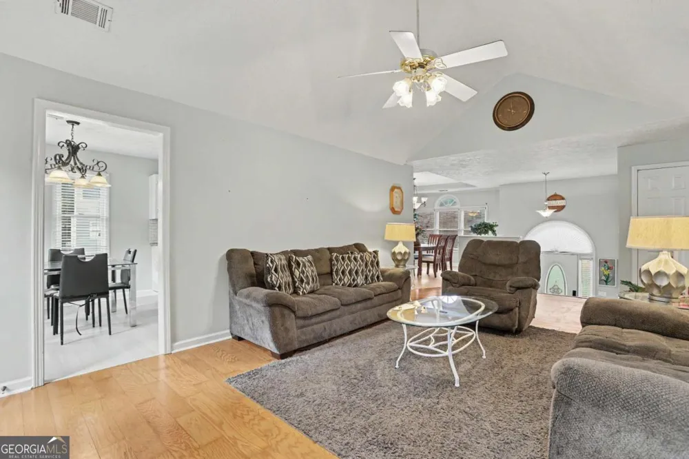 5643 Pipsissewa DR Flowery Branch, GA 30542