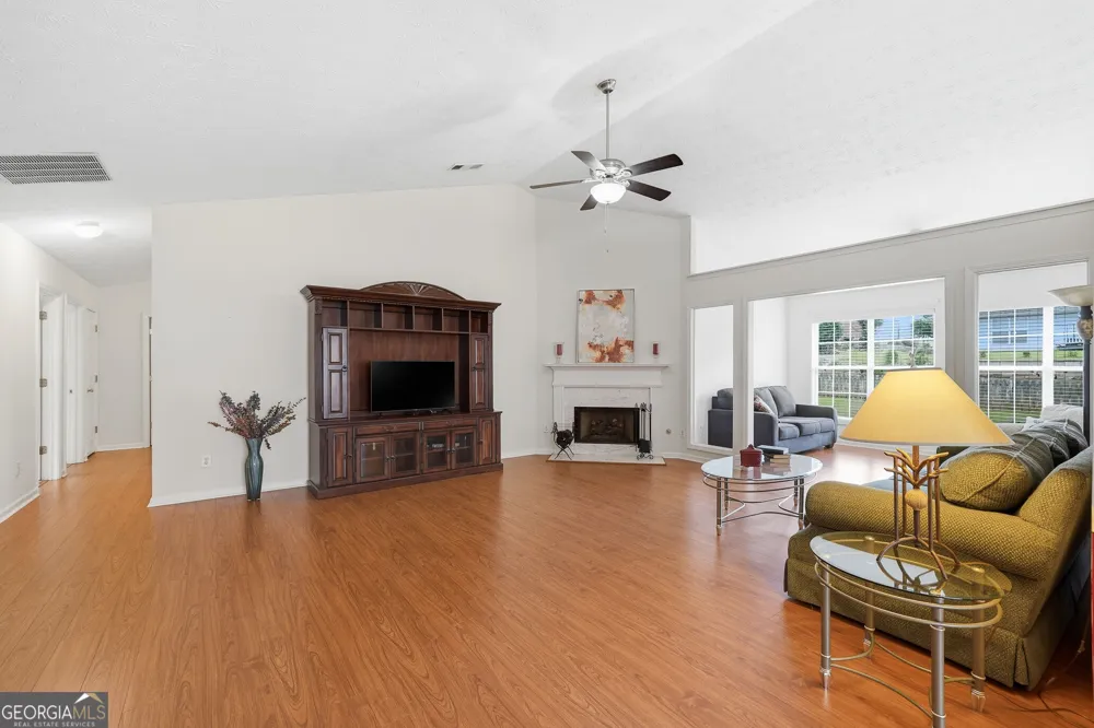 4168 McEver Park DR Acworth, GA 30101