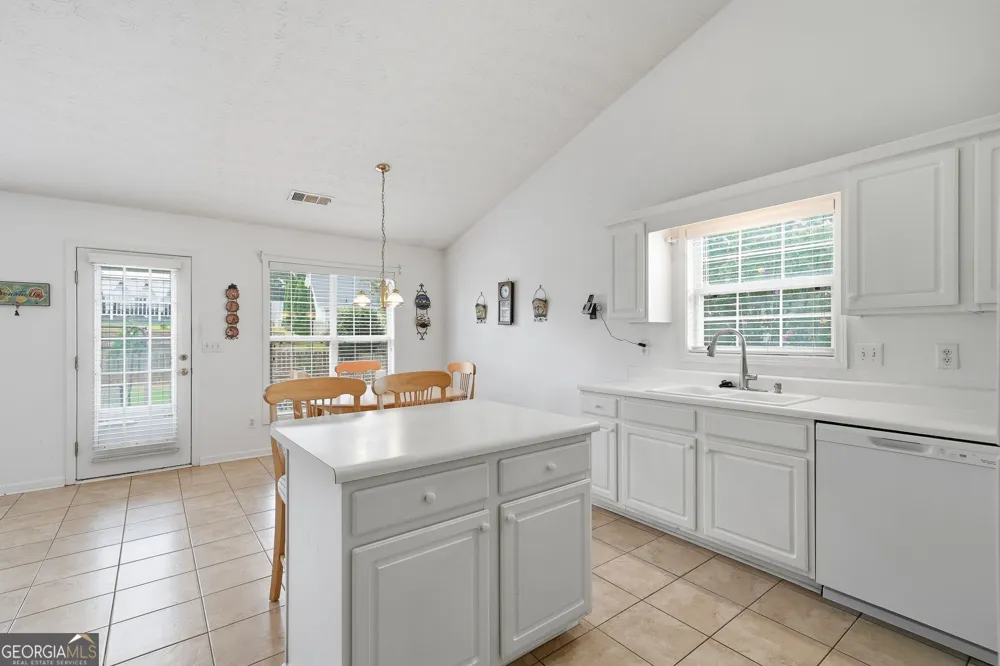 4168 McEver Park DR Acworth, GA 30101