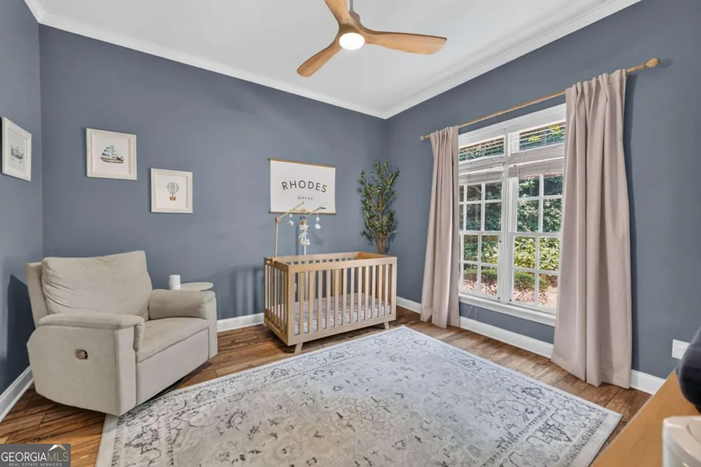 210 Creek View LN Roswell, GA 30075