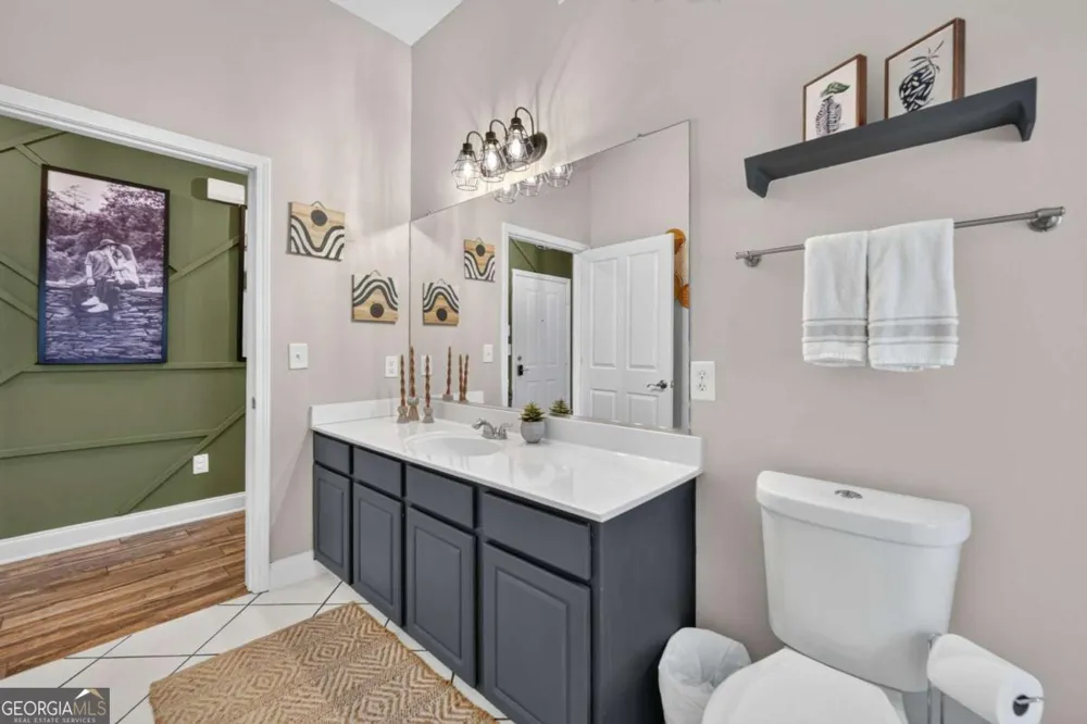 210 Creek View LN Roswell, GA 30075