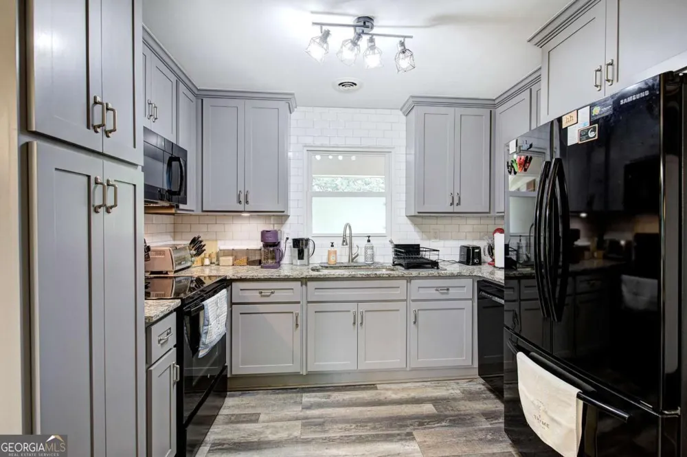16 Jones Mill PL Cartersville, GA 30120
