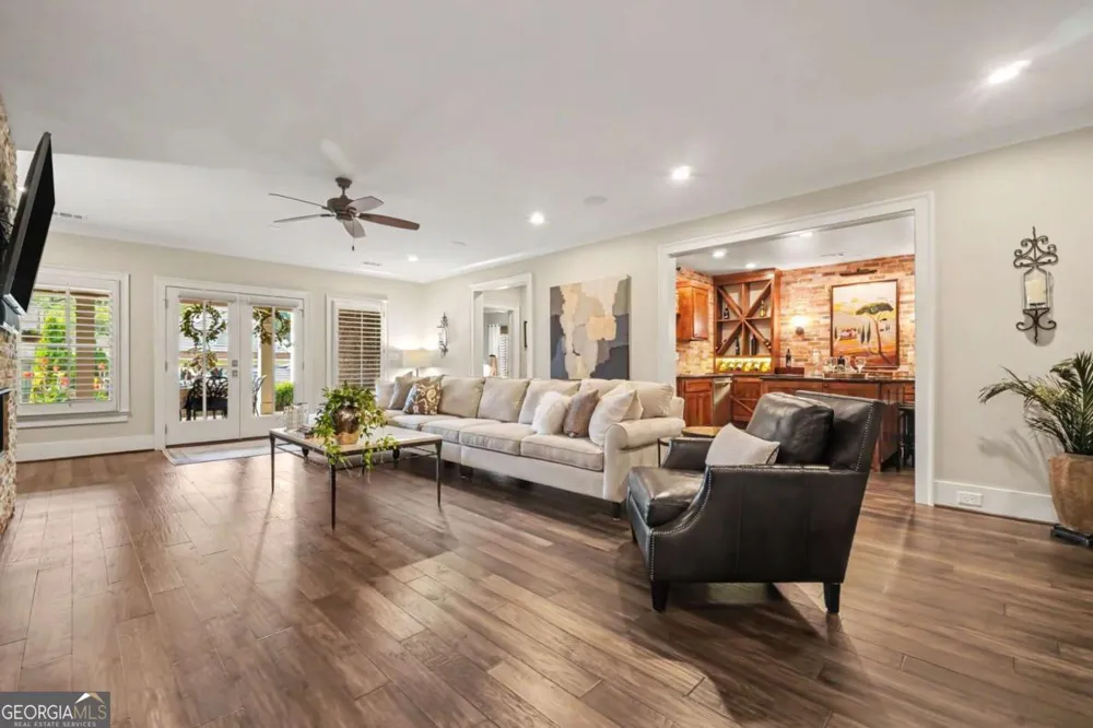 288 Walnut PATH SW Marietta, GA 30064