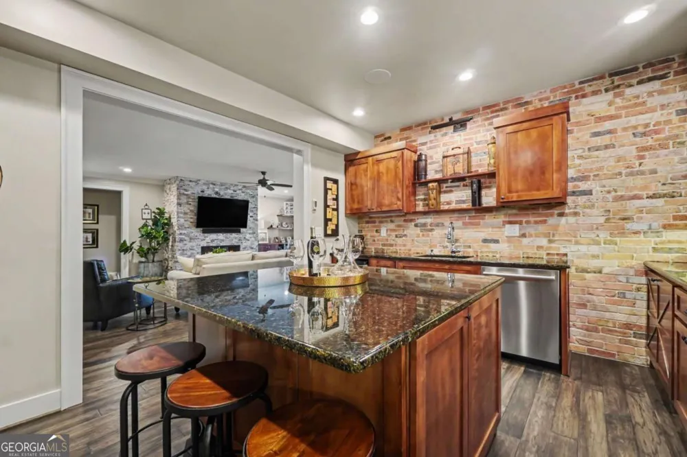 288 Walnut PATH SW Marietta, GA 30064
