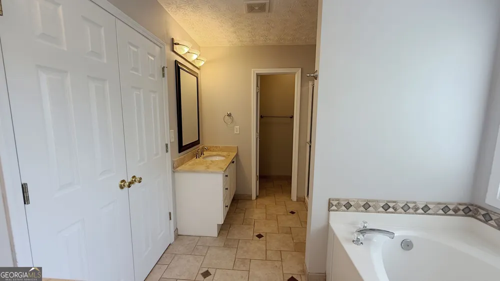 3040 Goldmist DR Buford, GA 30519