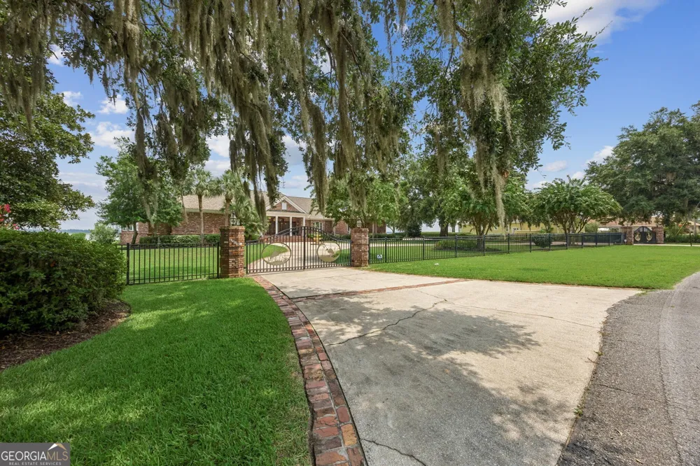 1583 Mush Bluff RD St. Marys, GA 31558
