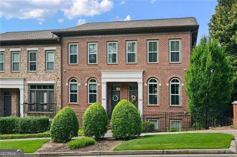 2566 Crescent Park CT