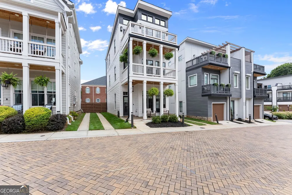317 Clarendon CT Gainesville, GA 30501