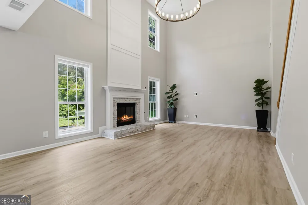 7175 Valance Lane Cumming, GA 30040