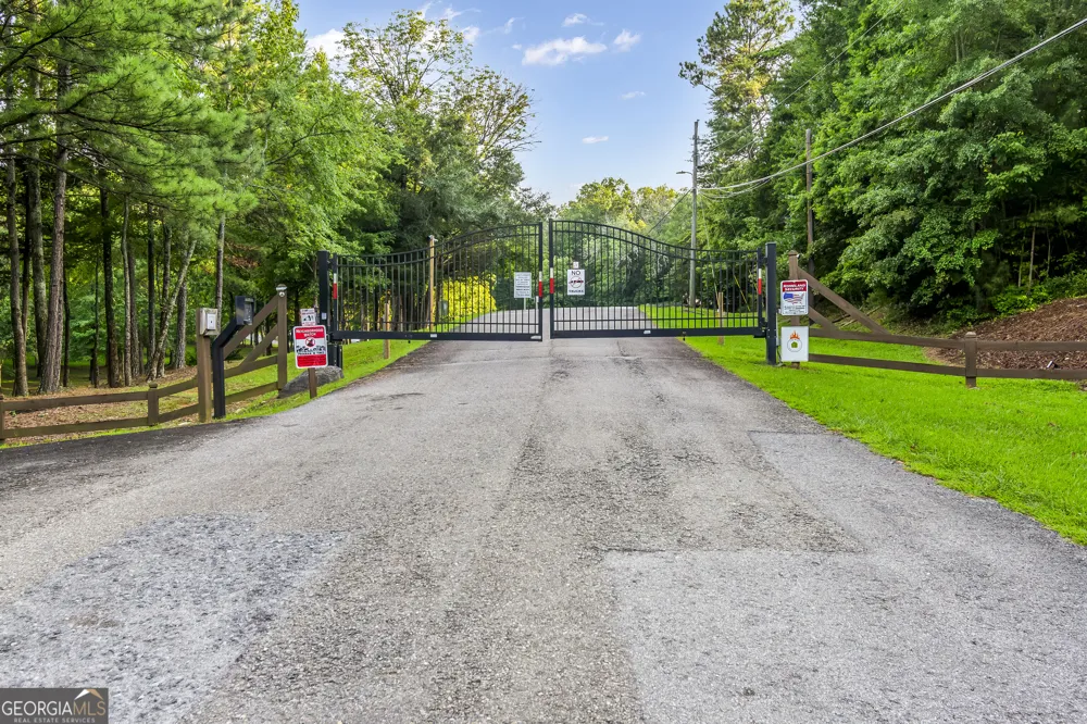 1652 Sable CT Talking Rock, GA 30175