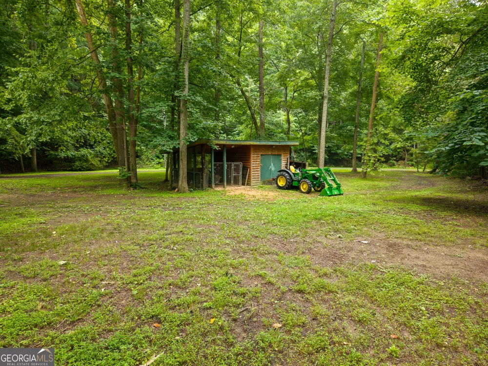 1117 Rambling RD Fairmount, GA 30139