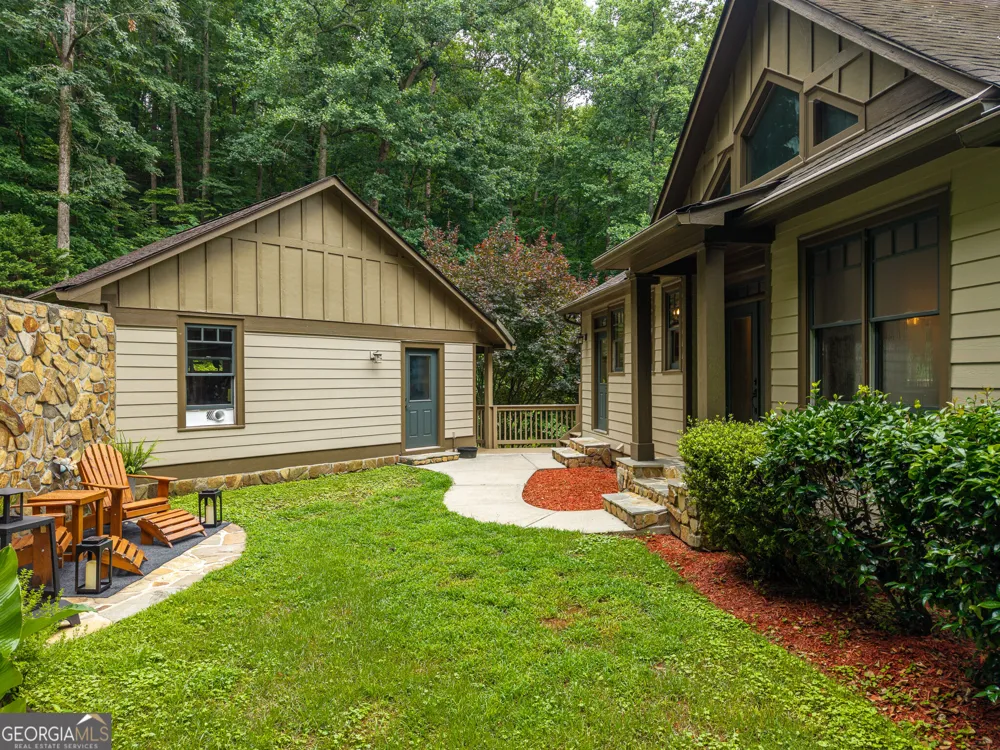 1117 Rambling RD Fairmount, GA 30139