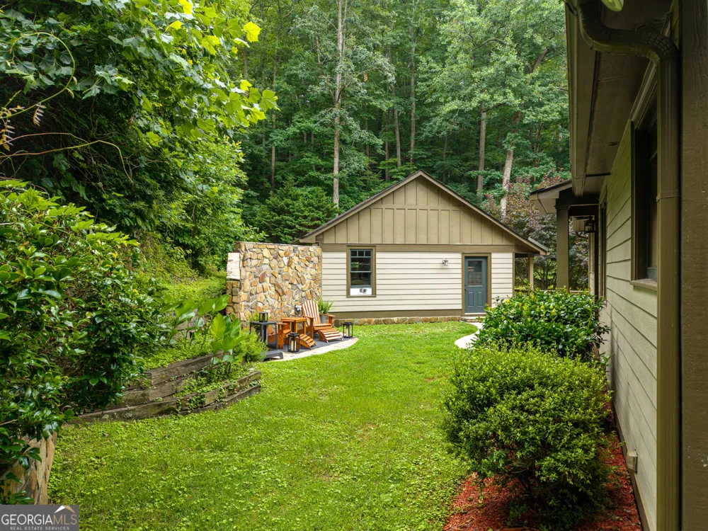1117 Rambling RD Fairmount, GA 30139