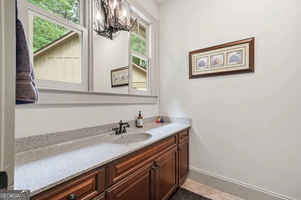 1117 Rambling RD Fairmount, GA 30139