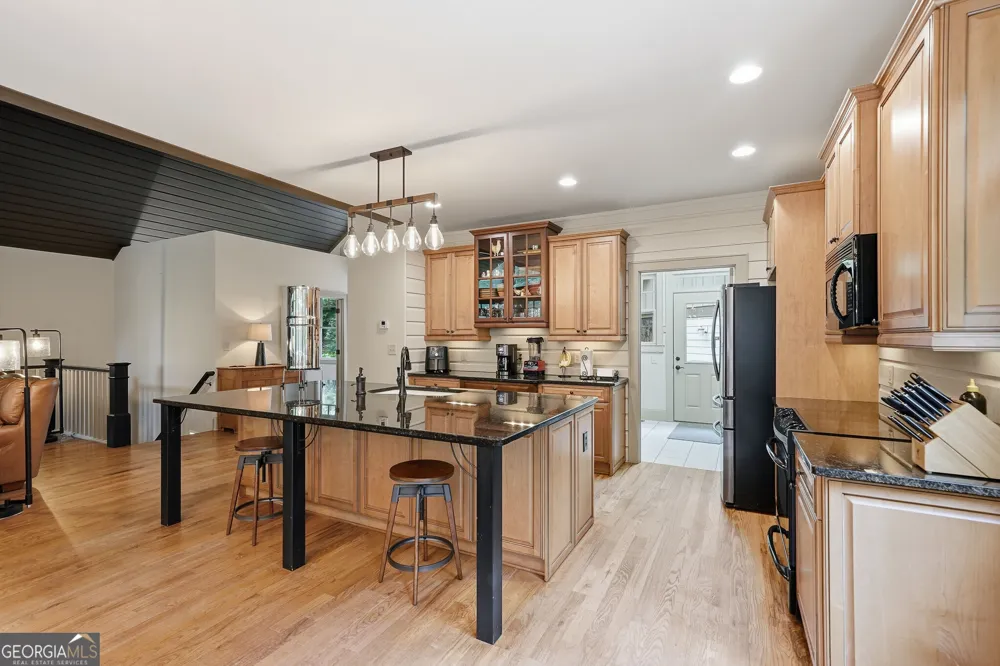 1117 Rambling RD Fairmount, GA 30139