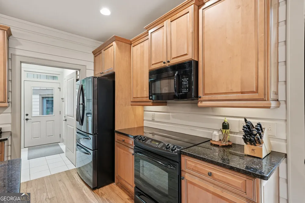 1117 Rambling RD Fairmount, GA 30139