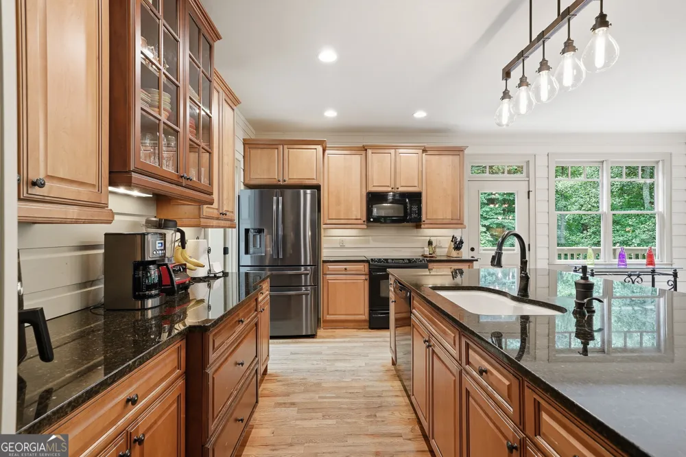 1117 Rambling RD Fairmount, GA 30139