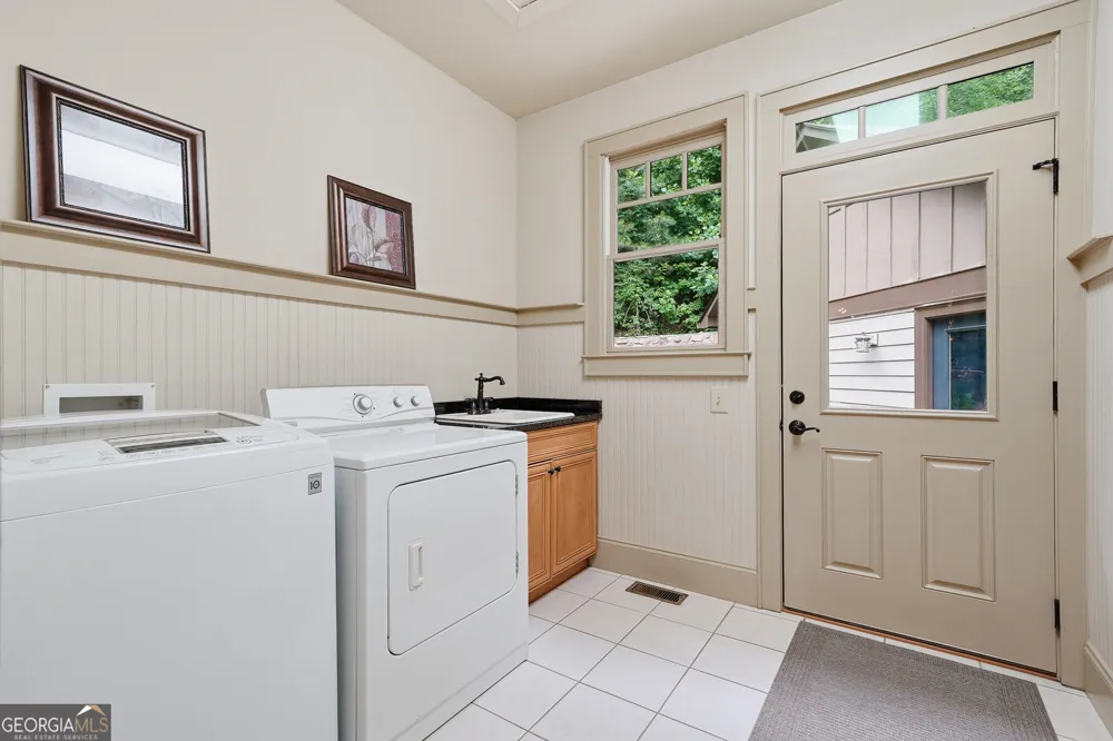 1117 Rambling RD Fairmount, GA 30139