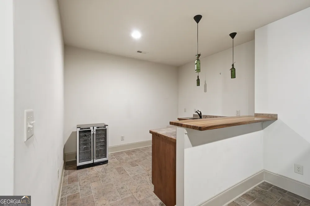 1117 Rambling RD Fairmount, GA 30139