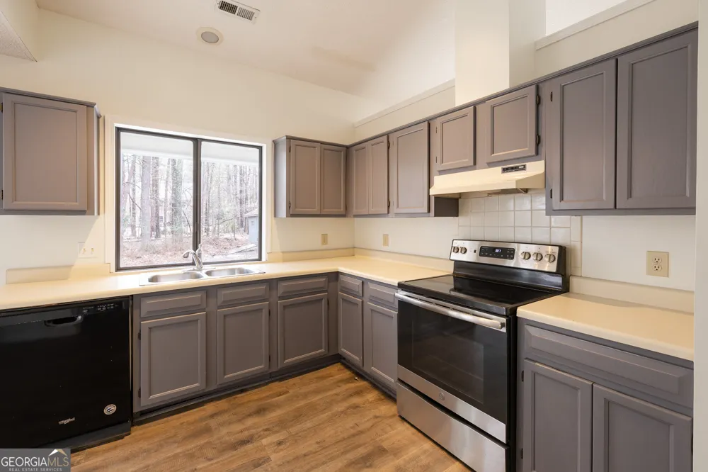 112 Glendale DR Peachtree City, GA 30269