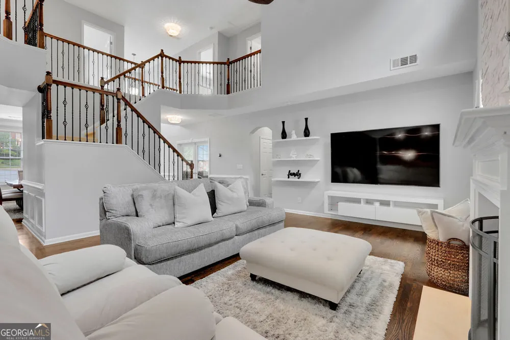 923 Van Briggle PATH NE Sugar Hill, GA 30518