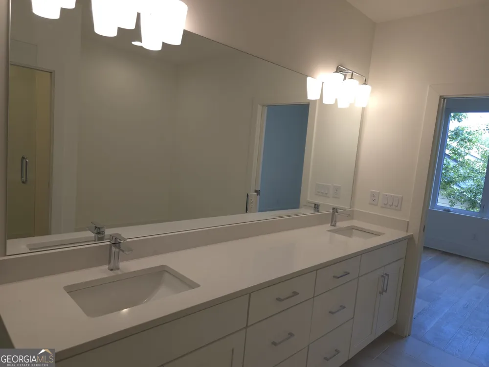 422 Cedar Dust DR Decatur, GA 30030