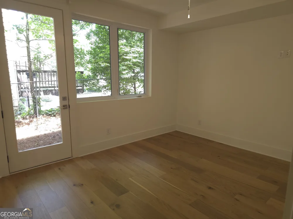 422 Cedar Dust DR Decatur, GA 30030