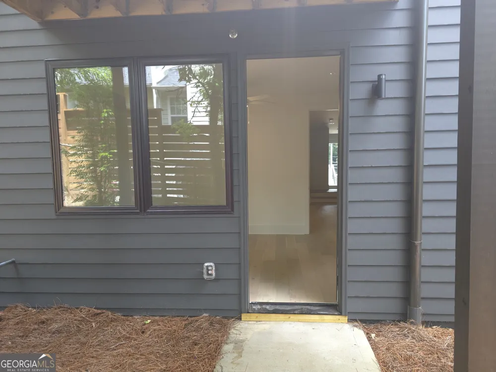 422 Cedar Dust DR Decatur, GA 30030