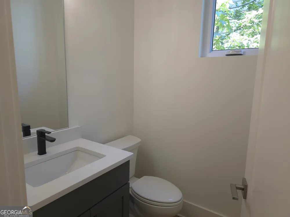 422 Cedar Dust DR Decatur, GA 30030