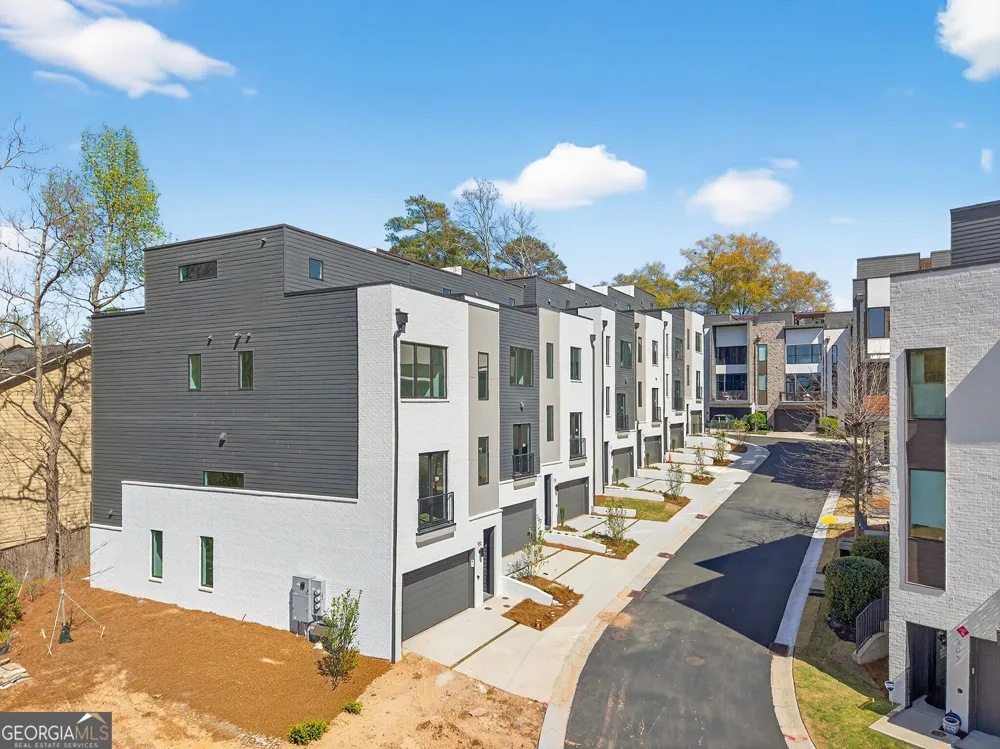 428 Cedar Dust DR Decatur, GA 30030