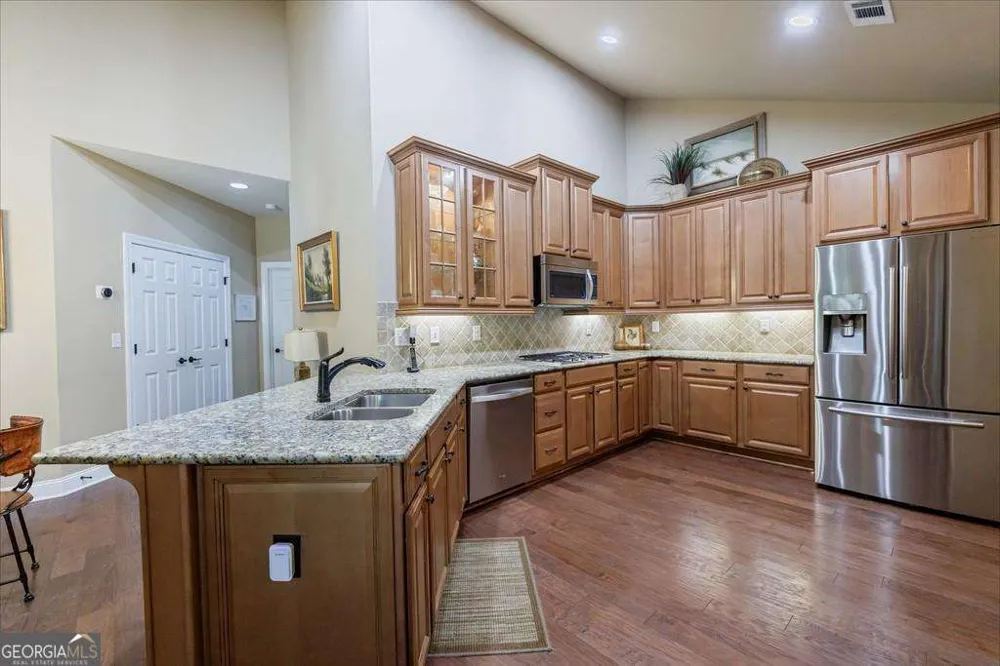 120 Chastain RD NW Kennesaw, GA 30144