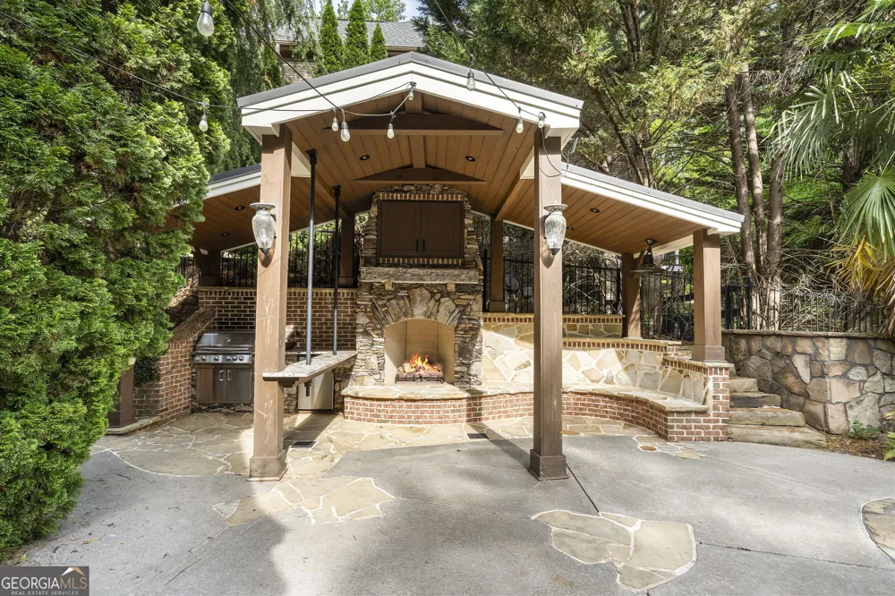 510 Grove Park PL Roswell, GA 30075