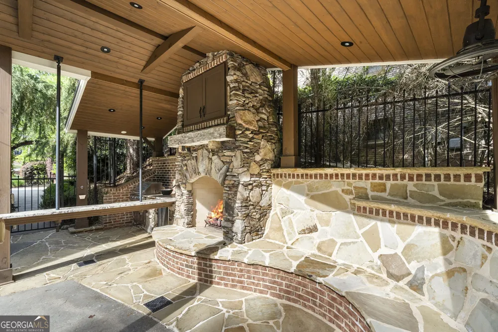 510 Grove Park PL Roswell, GA 30075