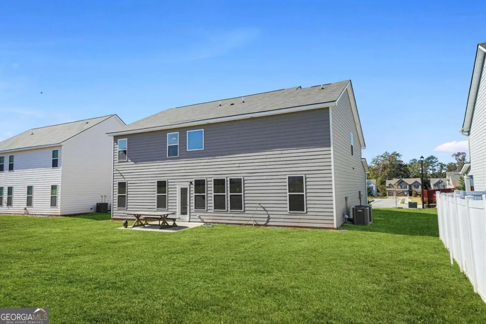 1729 Cadence ST Locust Grove, GA 30248