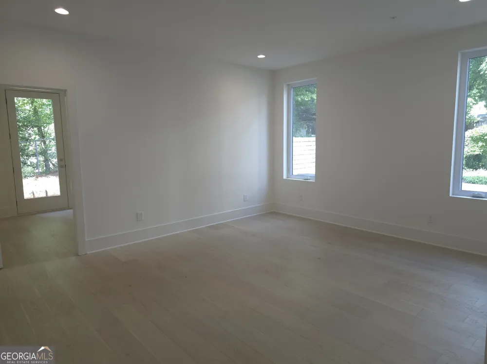 432 Cedar Dust DR Decatur, GA 30030