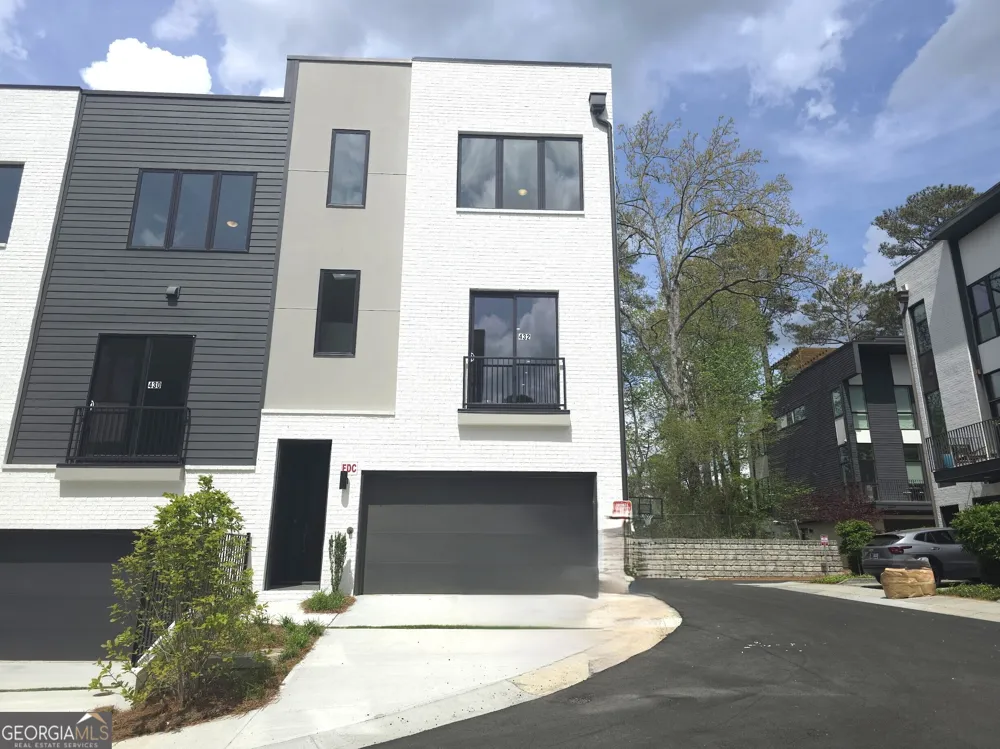 432 Cedar Dust DR Decatur, GA 30030