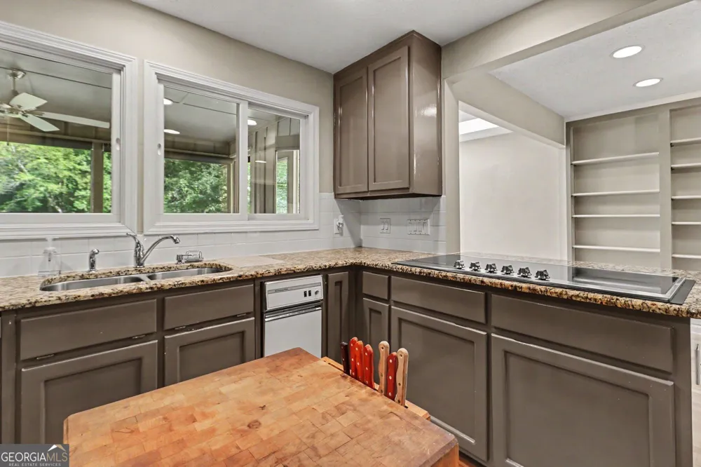 4098 Happy Valley CIR Newnan, GA 30263
