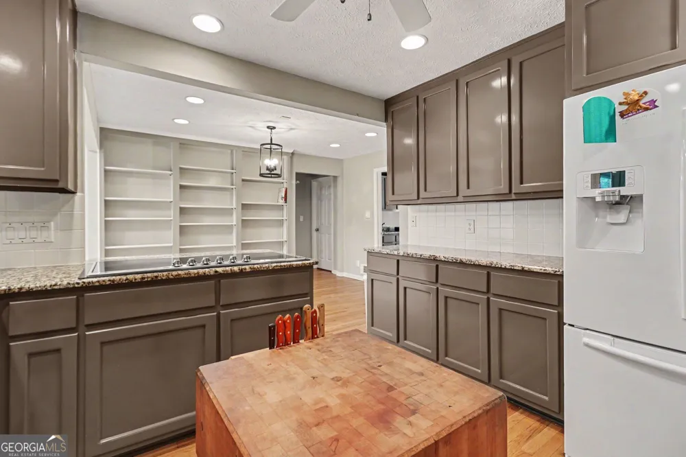 4098 Happy Valley CIR Newnan, GA 30263