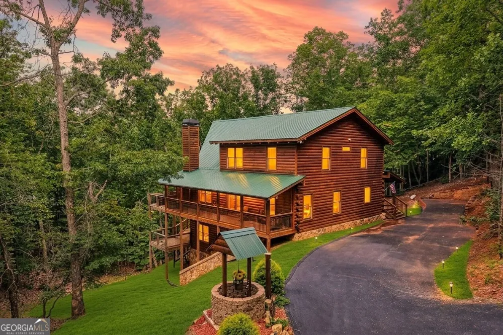 462 Ranch Mountain DR Dahlonega, GA 30533